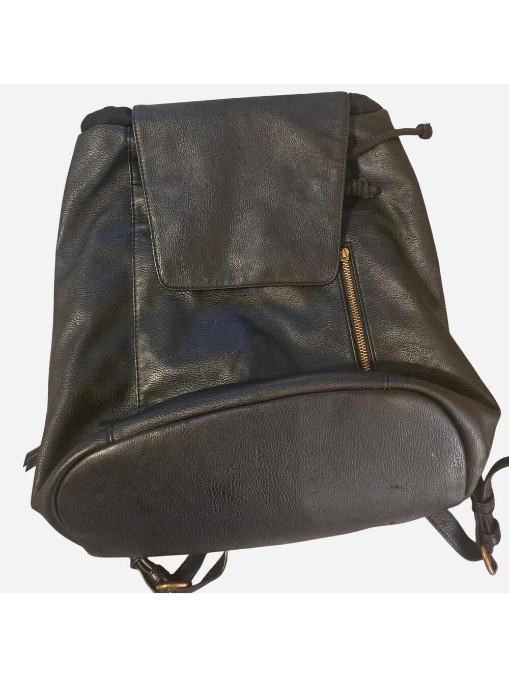 universal thread Black leather backpack with gold zipper #leatherbackpack #gold